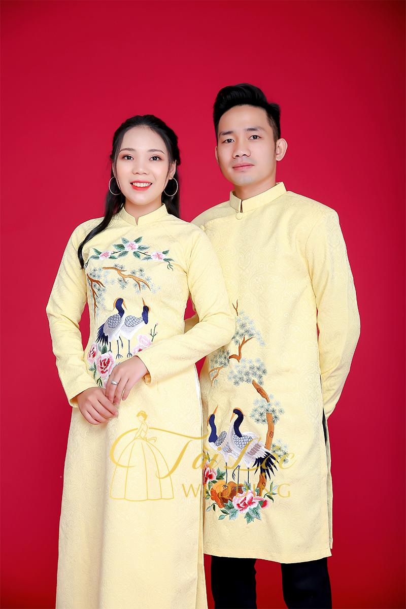 Áo dài cưới màu vàng