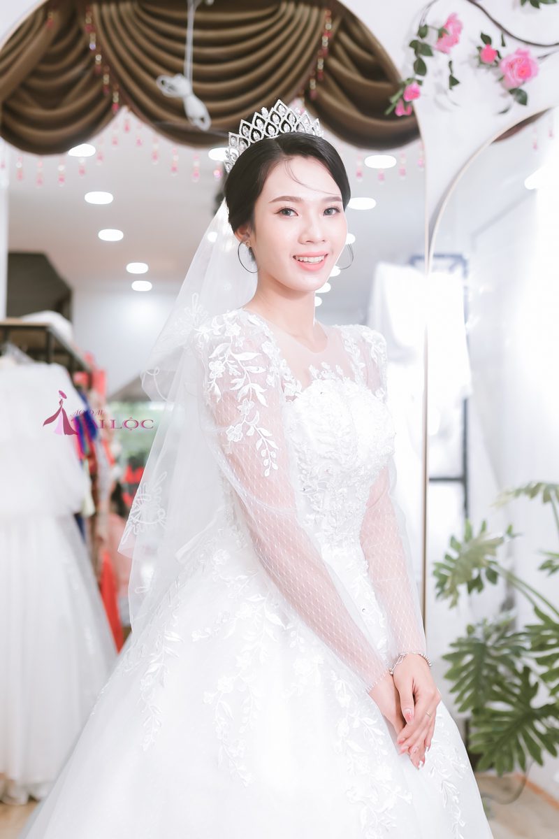 Mẫu Váy Cưới Tay Dài Đẹp Dành Cho Nàng Dâu - Tài Lộc Wedding