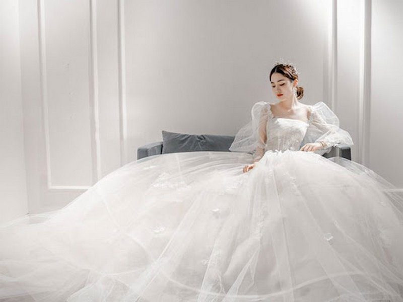 Thuê váy cưới giá rẻ tại Tài Lộc Wedding 