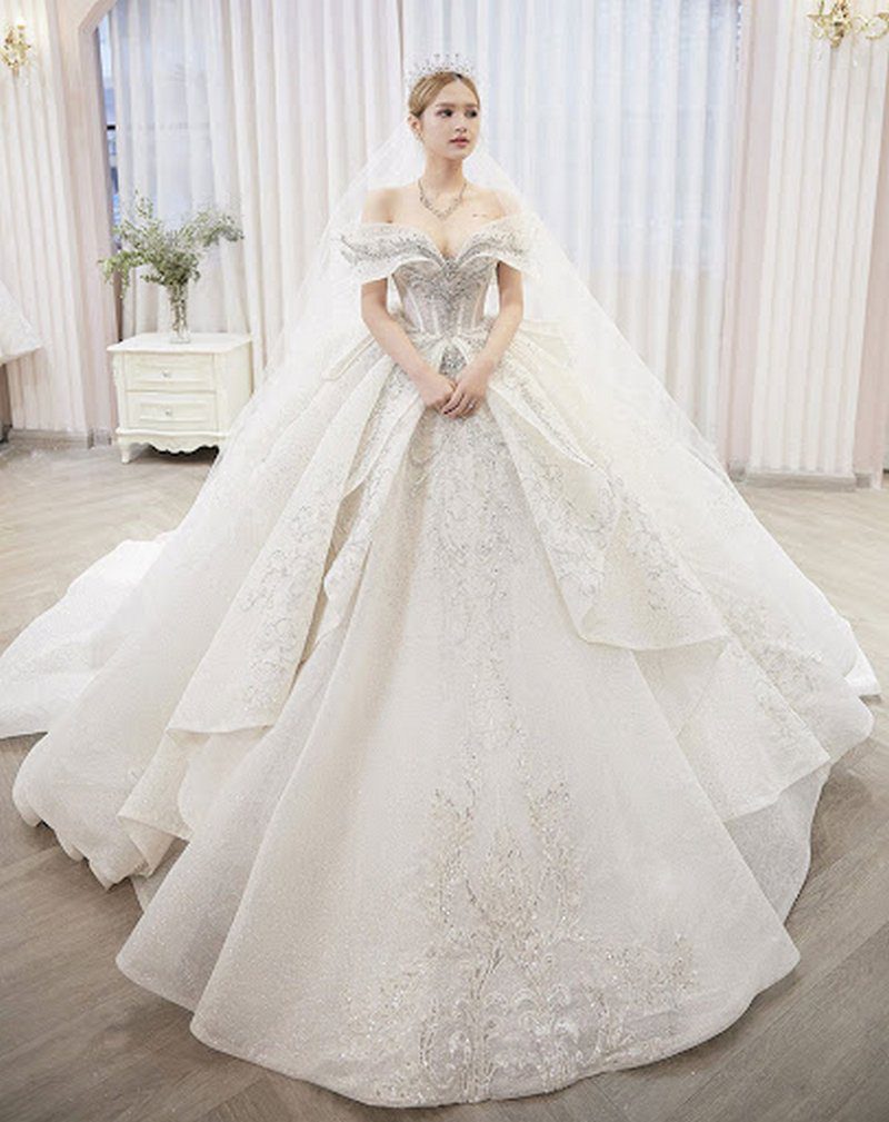 Giá thuê váy cưới tại Tài Lộc phù hợp với nhiều cô dâu 