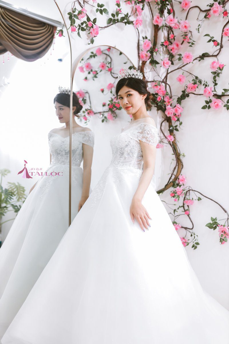 mẫu váy cưới đẹp tại Tài Lộc Wedding