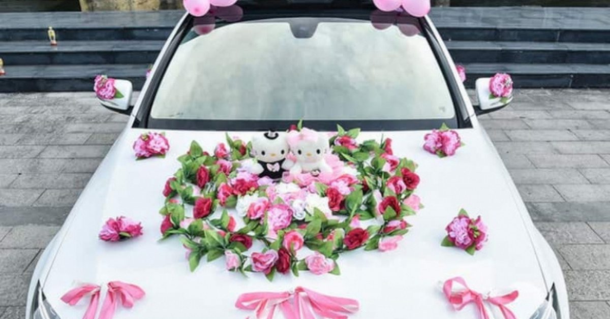 Trang trí xe hoa bằng hoa tươi – hot trend năm 2023