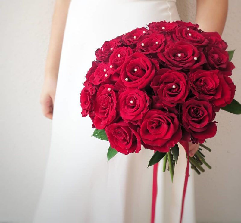 Bó hoa cưới hồng nhung