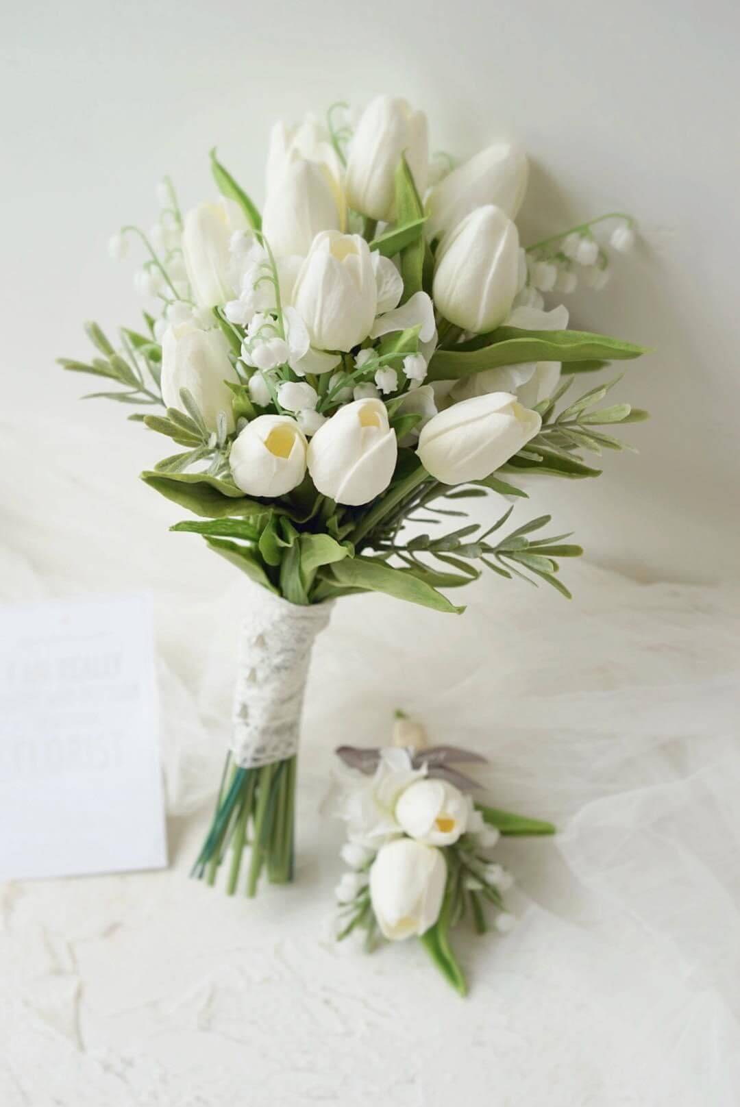 Bó hoa cưới tulip vintage