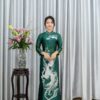 Áo Dài Sui Gia Xanh Lá Ruby Chim Công Ép Đá Trắng L-CNBTXL30